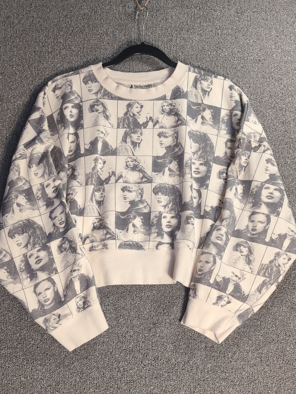 Taylor Swift The Eras Tour Cropped Pullover All Over Print Sz Med in Off White